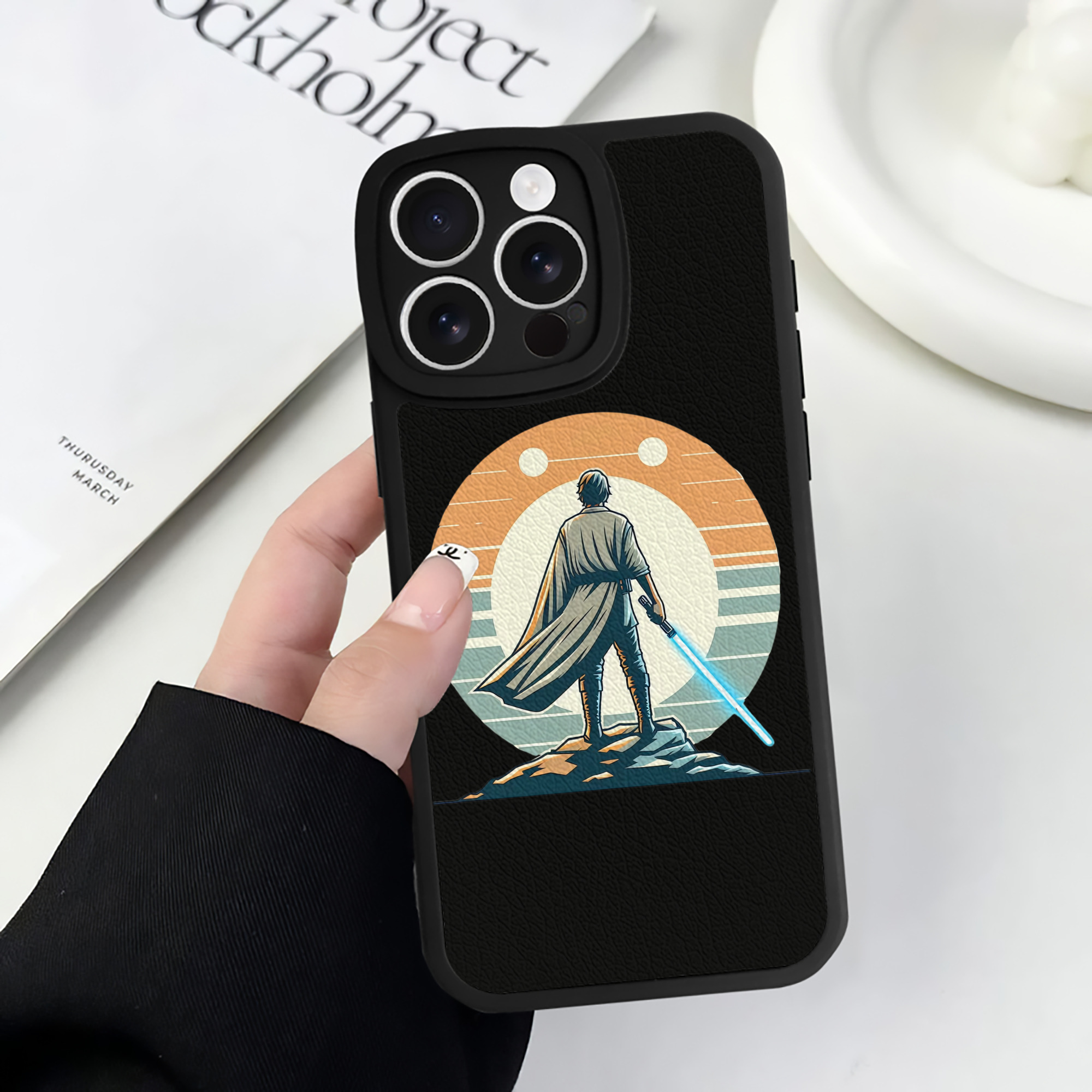 （画像用） スター・ウォーズ Star Wars 【iPhone 16シリーズ対応】シリコンスマホケース（レザー調） 材質：シリコン